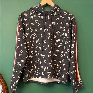 Evereve Leopard Womens M Hoodie with Stripes Down the Arms Unique Animal Print